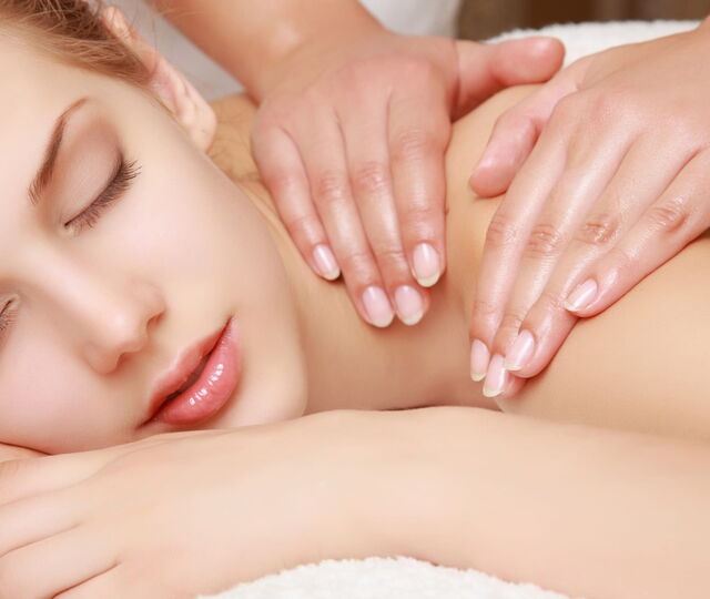 Bindegewebsmassage in Idstein – therapeutische Massage zur Lockerung und Durchblutungsförderung bei Praxis Rohrbach